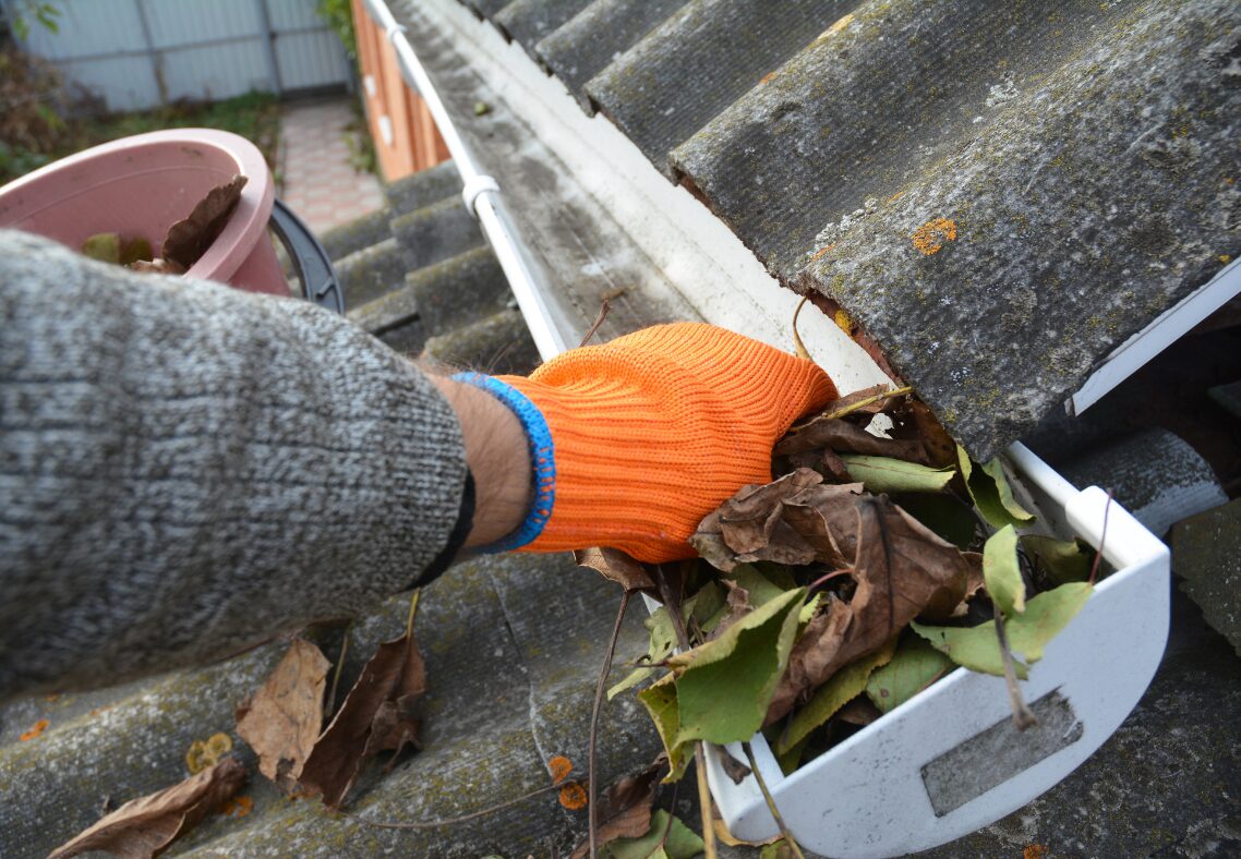 Benefits of Handyman Gutter Cleaning in Bethesda, MD this Fall